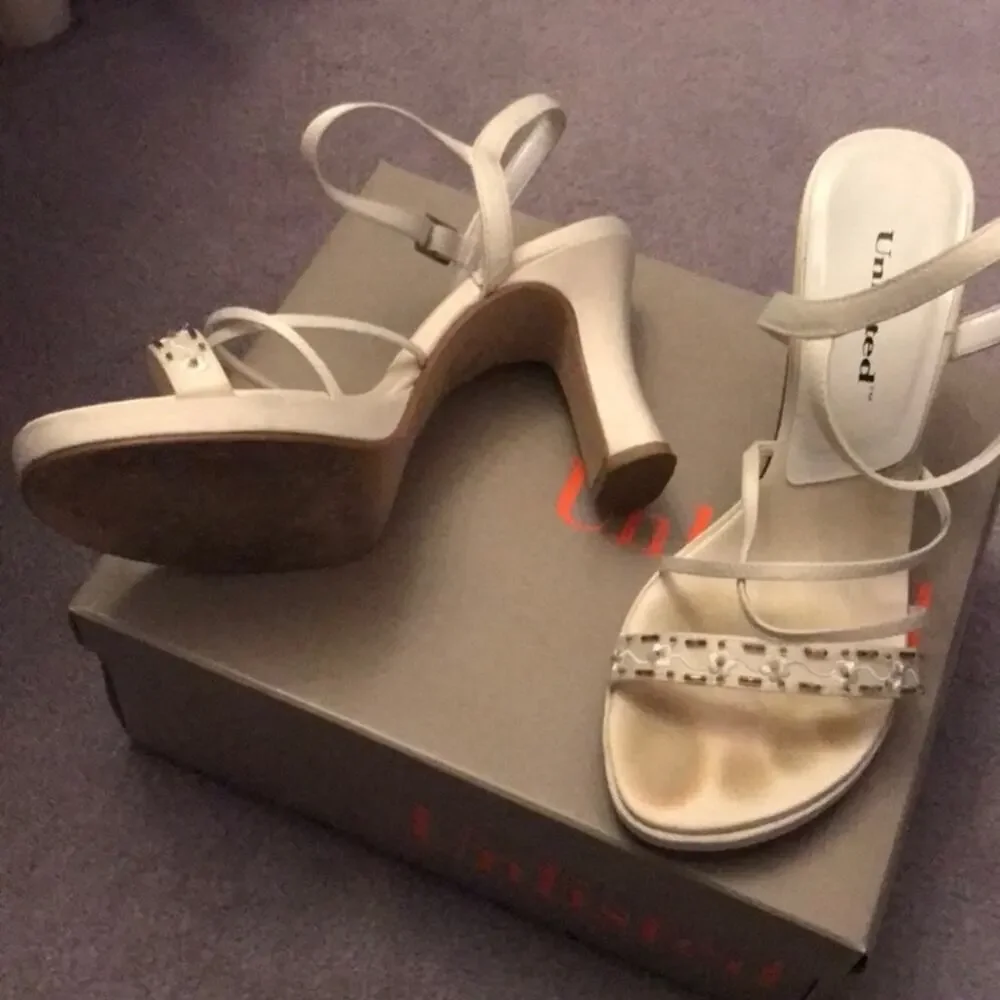 Vintage y2k Unlisted heels white size 7.5